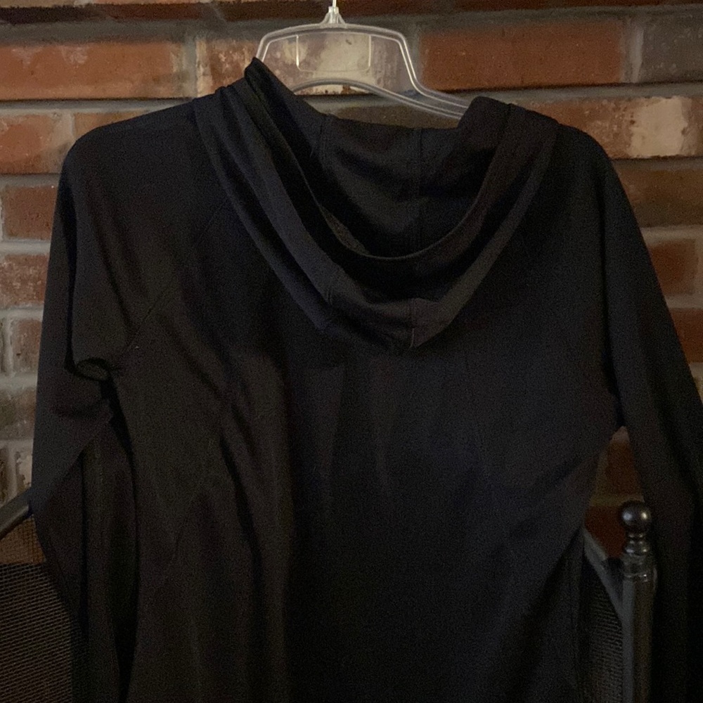 Light weight active sweatshirt